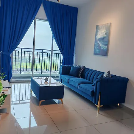 Galaxy Luxury Homestay